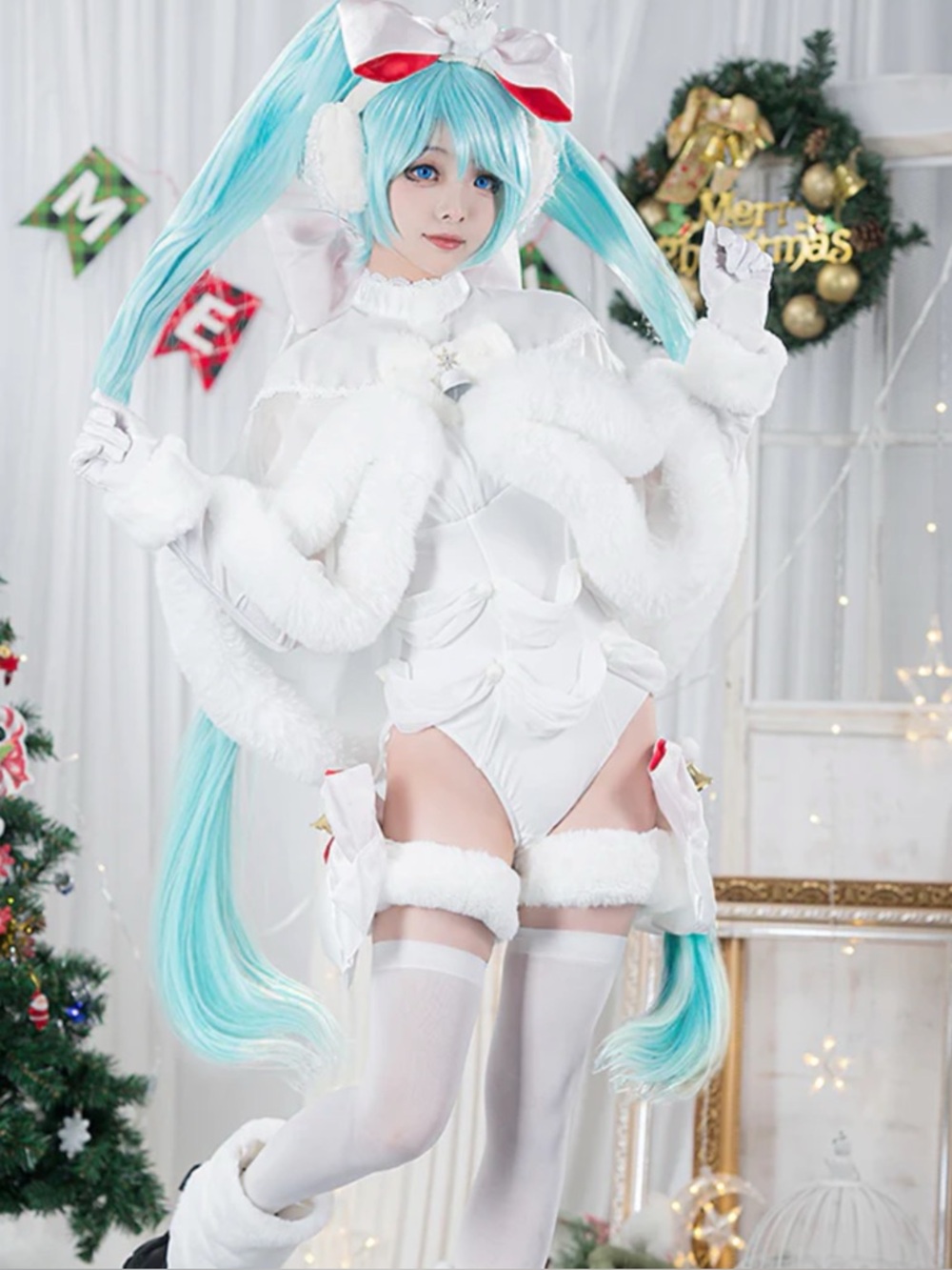 Uwowo V Singer Sweet Sweets Series White Cosplay Costume #60